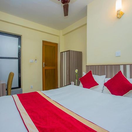 Oyo 297 Hotel Aayam Kathmandu Esterno foto