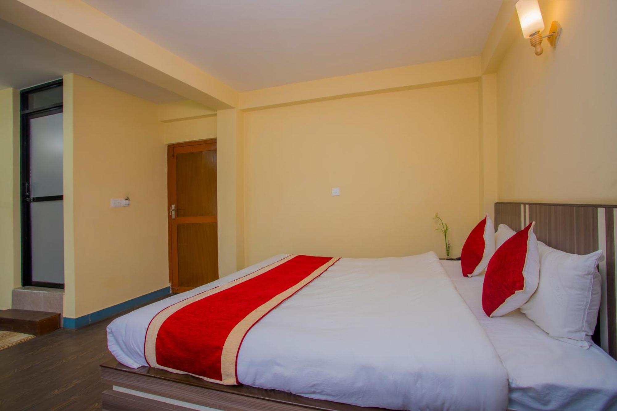Oyo 297 Hotel Aayam Kathmandu Esterno foto